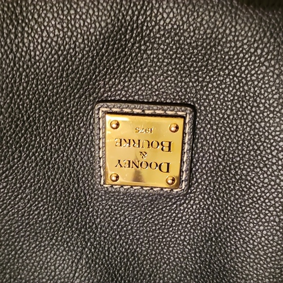 Flawless Nwot Dooney & Bourke with Gold hardware - Picture 4 of 4